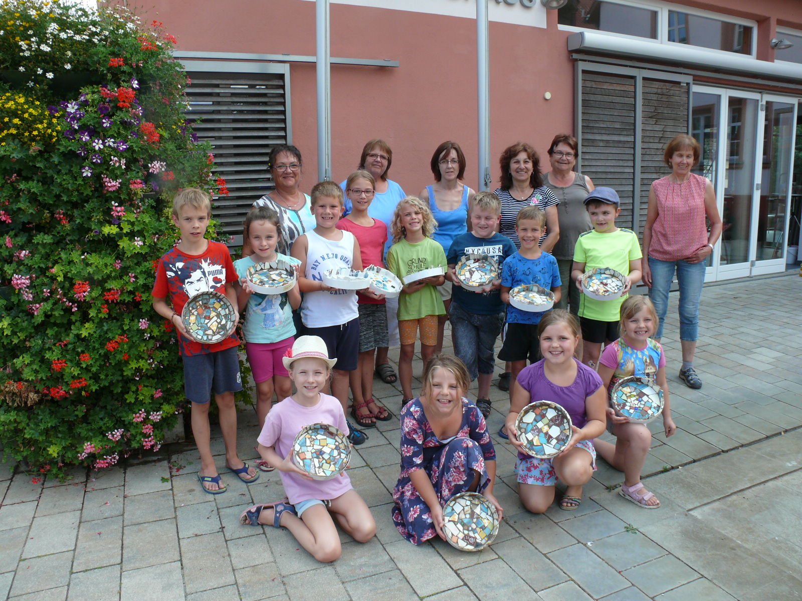 Ferienprogramm „Mosaiken“ des Obst- und Gartenbauvereins Pommelsbrunn am 22.8.2018 im Gemeinschaftshaus Pommelsbrunn